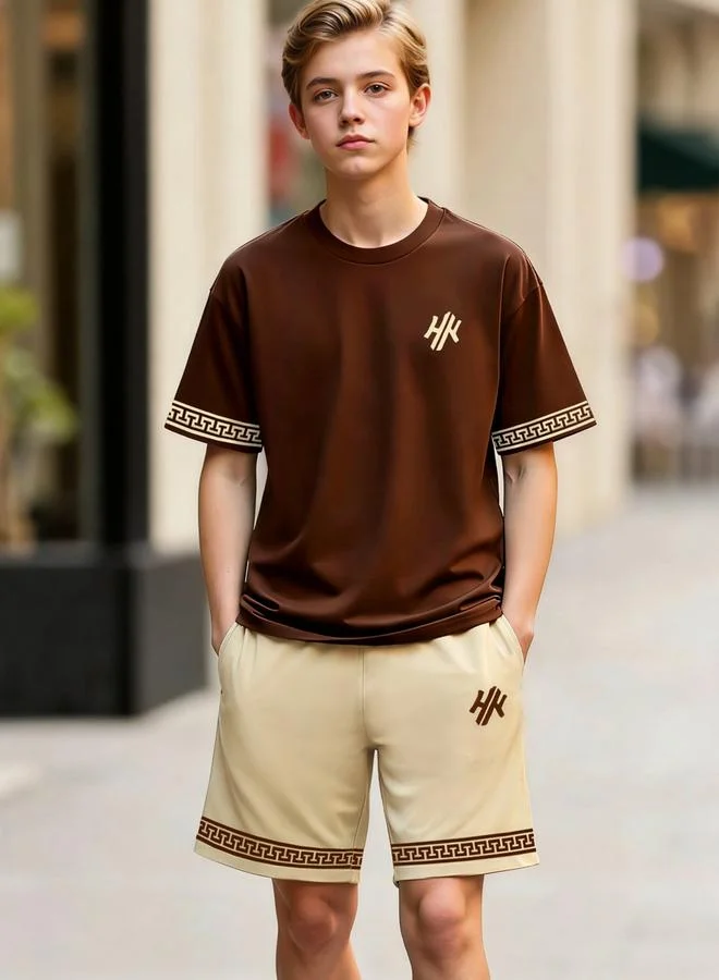 تايك تو طقم منسق من تيشيرت مطبوع وشورت للرجال