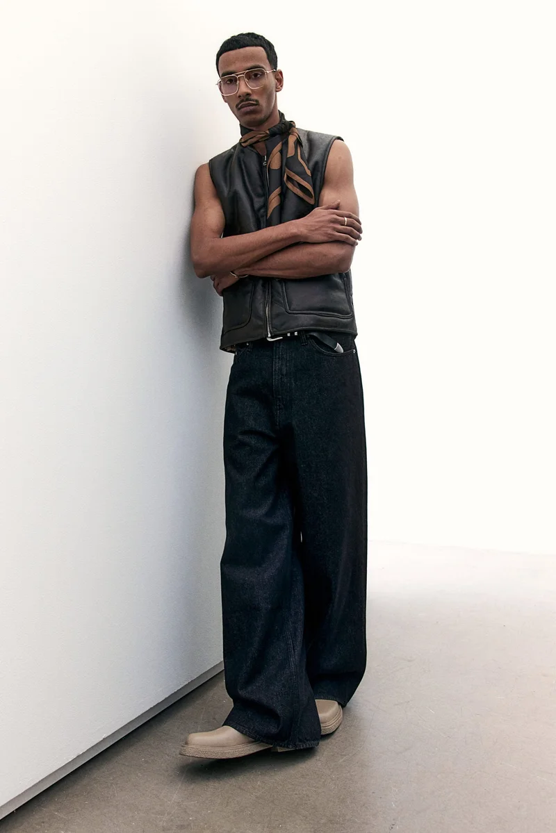 اتش اند ام جينز بخصر عالي وقصّة واسعة