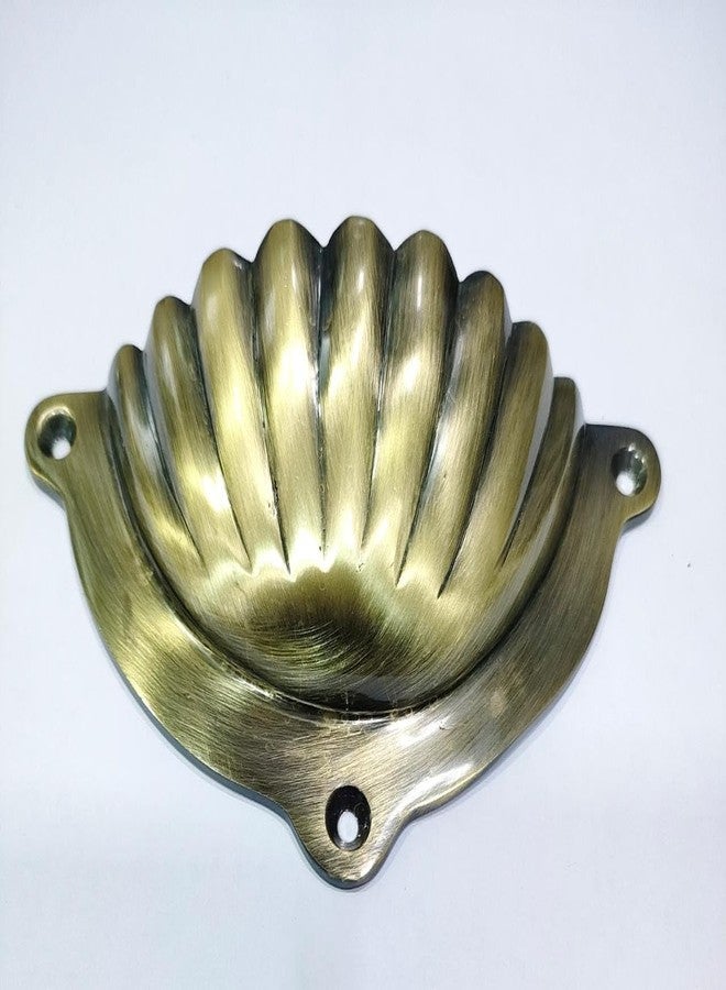 BRASS INDIA مقبض سحب خزانة أدراج عتيق من النحاس الأصفر بالكامل من براس إنديا بتصميم نحت فاخر | رقم الموديل: 045 | الحجم: 5 بوصات | المادة: نحاس ثقيل بالكامل | الوزن: 142 جرامًا - Image 1