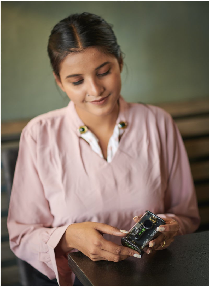Evolt - PB-200 10,000 MAH Transparent Powerbank with Type-C (PD) & USB-A outputs for fast charging & Digital Battery Display - Image 1