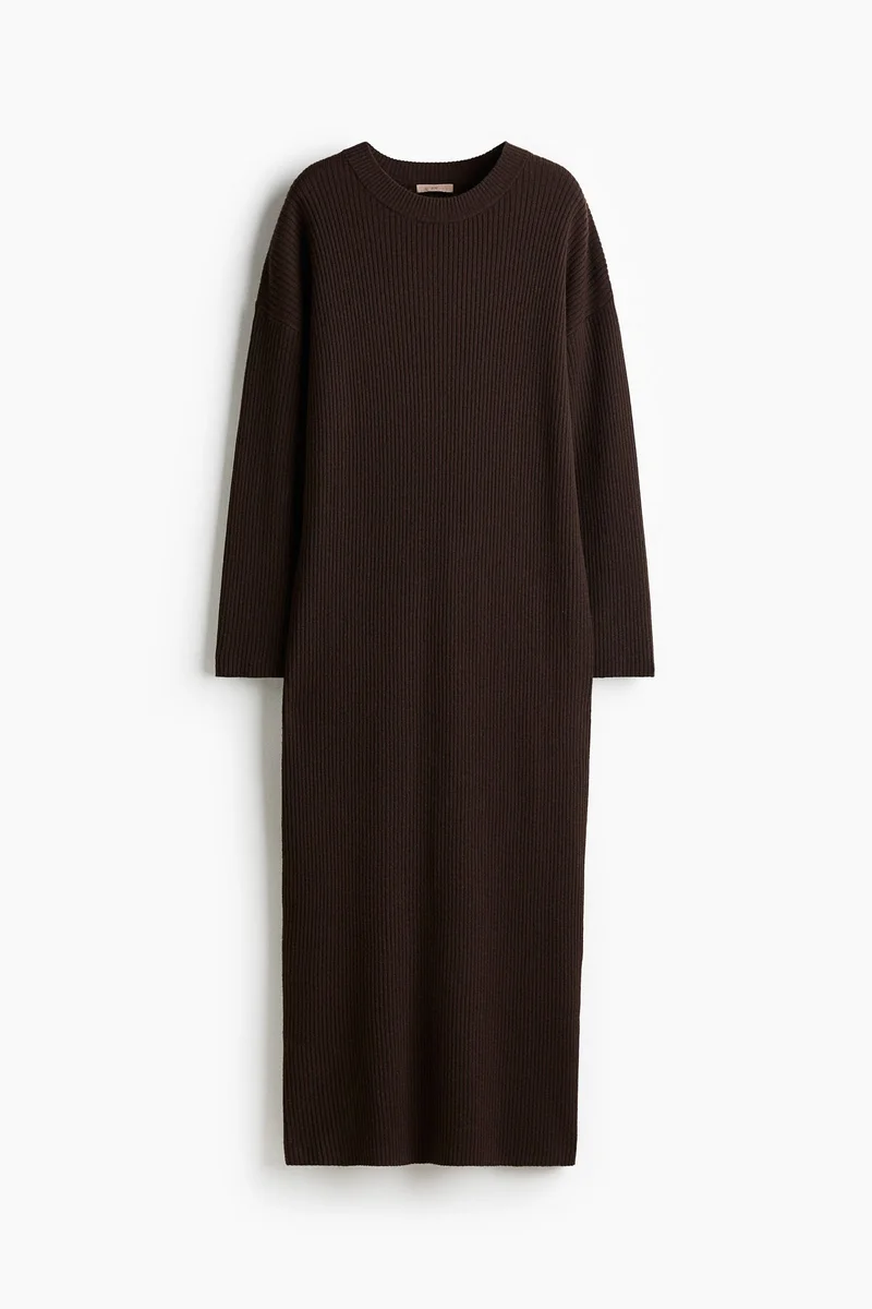 اتش اند ام فستان محبوك من نسيج مرن