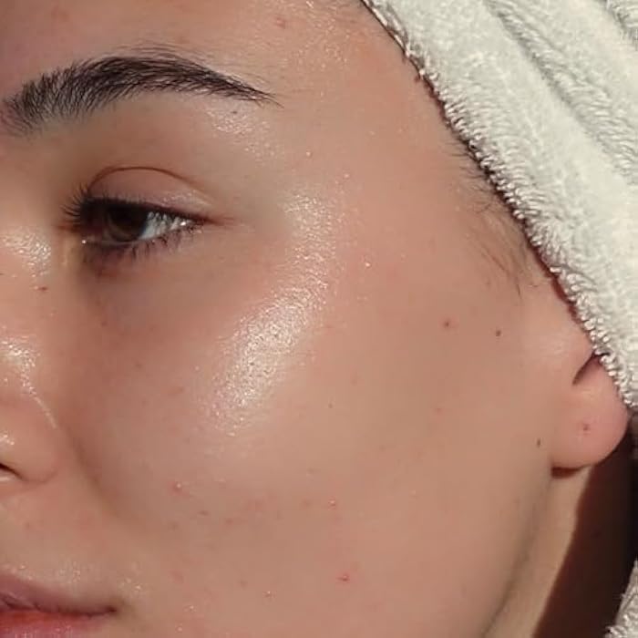 Lumene Nordic Hydra [Lahde] Moisture Balm - Lightweight Face Cream + Dry Skin Hydrating Balm - Organic Nordic Birch Sap, Arctic Spring Water & Plumping Hyaluronic Acid (1.7 oz) - Image 5