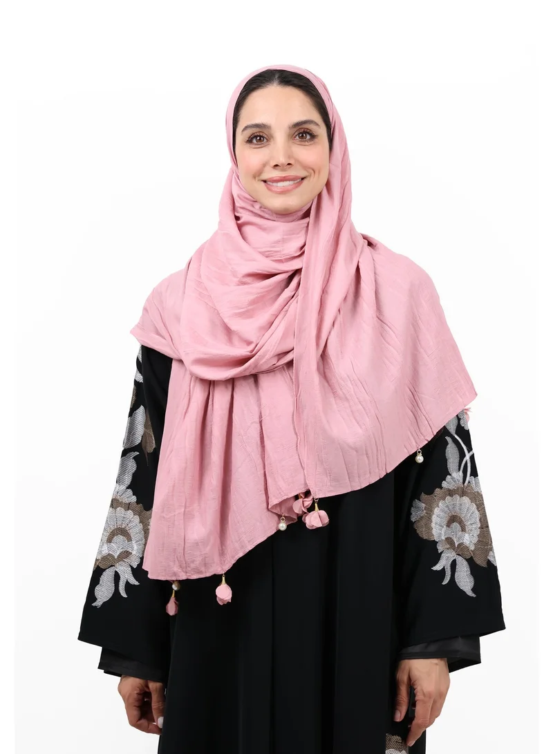 جميلة شيلة قطن كريب ممتازة مزينة بشرابات الورد القماشية وحبات اللؤلؤ (وردي مغبر/روز)