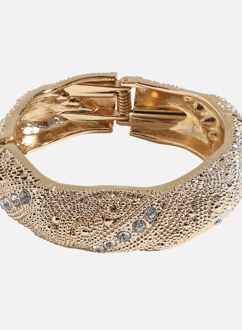 SOHI Textured Metallic Artificial Bracelet Jewellery
