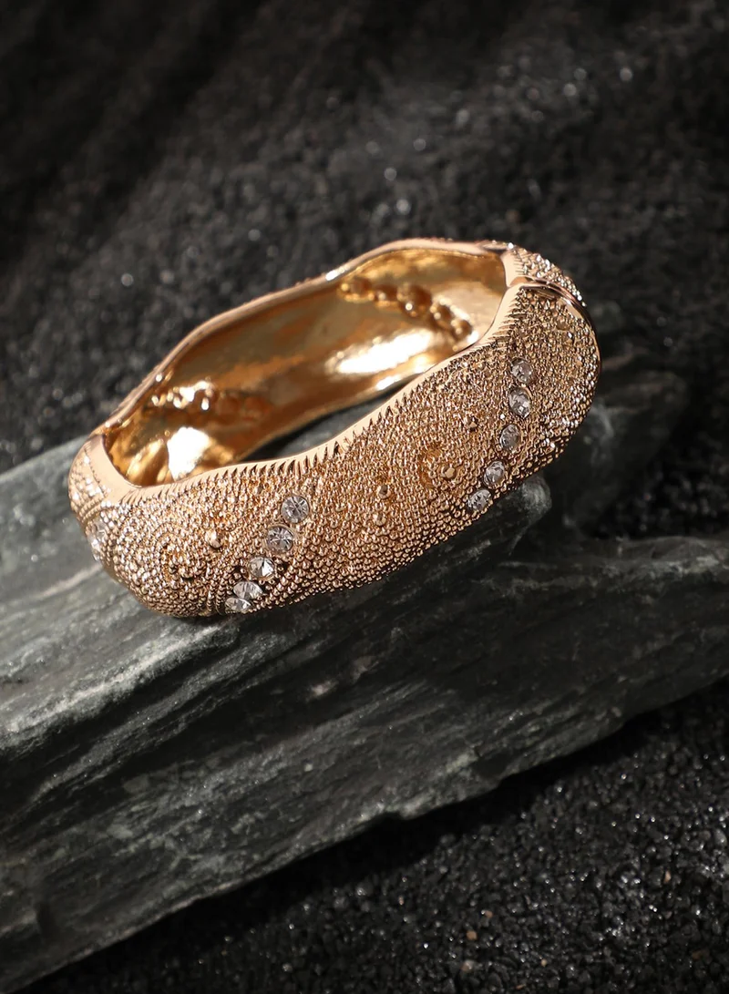 SOHI Textured Metallic Artificial Bracelet Jewellery