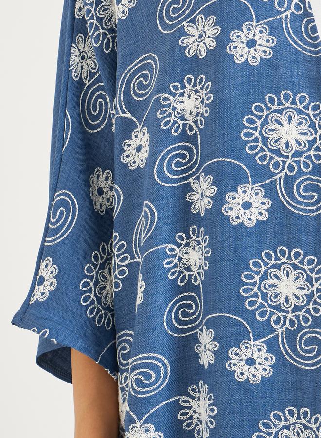 Amirah Women Blue Embroidered Batwing Sleeve Abaya - Image 3