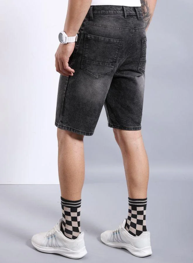 ذا انديان كراج كو Men Regular Fit Solid Mid-Rise Denim Shorts