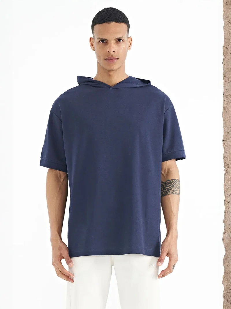 تومي لايف TOMMY Oversized Hooded T-Shirt with Accessory Details