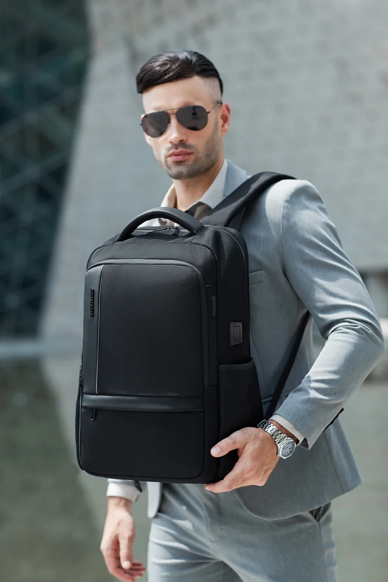 Arctic Hunter Casual Travel Backpack Water Resistant Unisex School College Bag with Built in USB Port and Laptop Compartment for Men and Women, B00120C, Black