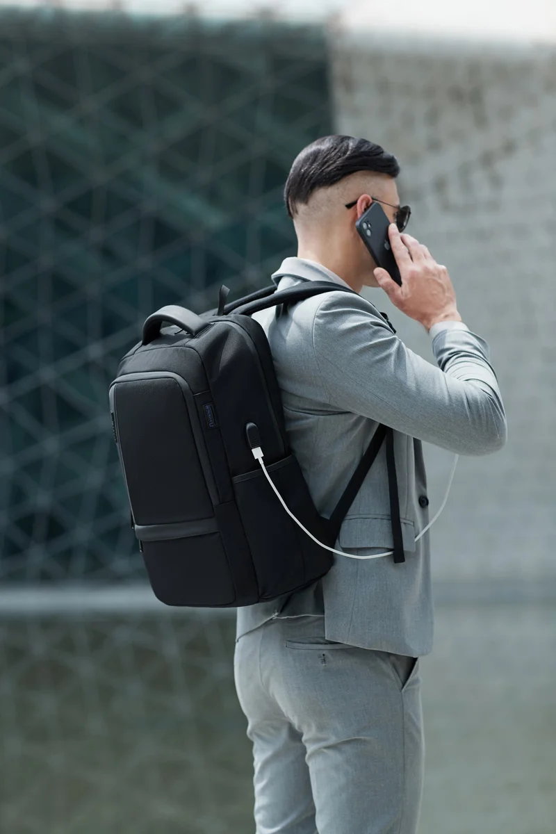 Arctic Hunter Black Casual Travel Backpack Water Resistant Unisex School College Bag with Built in USB Port and Laptop Compartment for Men and Women, B00120C, Black  | Best Price UAE