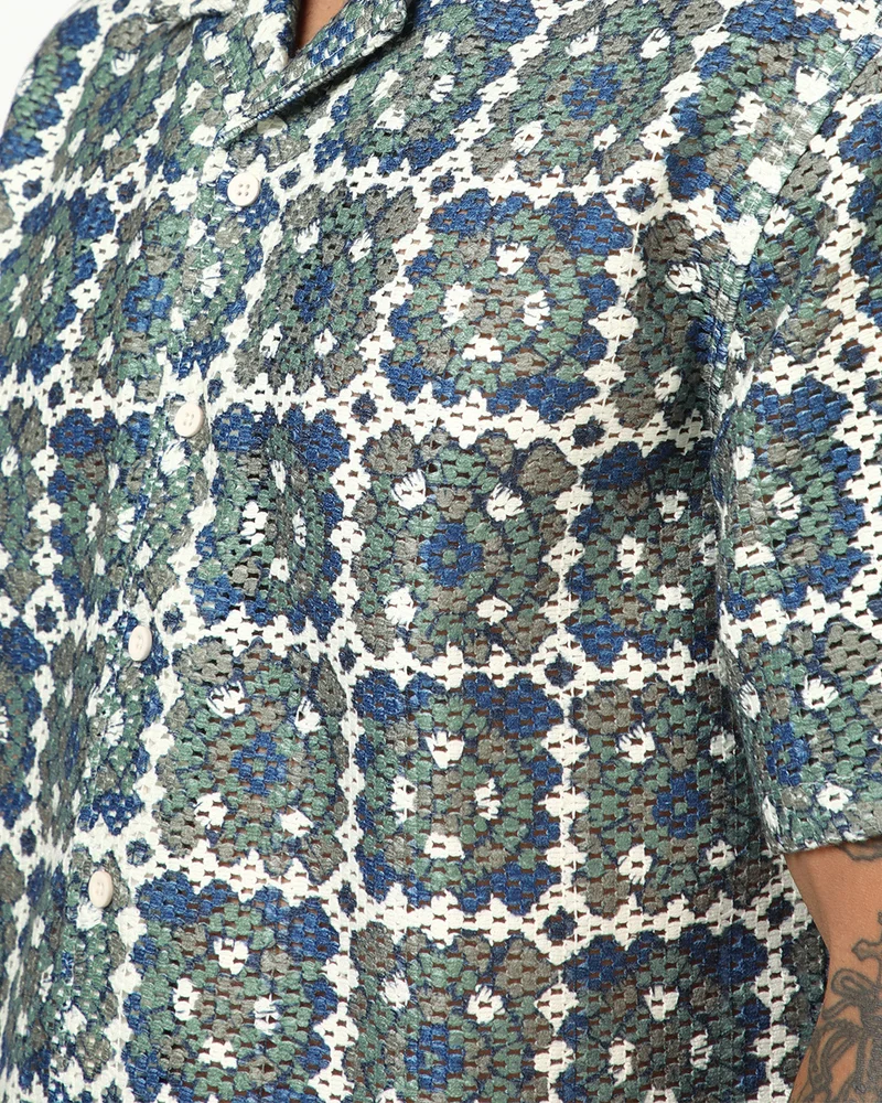 بيواكوف Men's Blue & Green Textured All Over Printed Oversized Lace Shirt