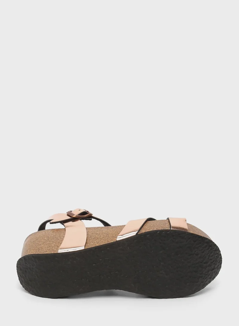 BAYTON Venus Strappy Mid Heel Wedges