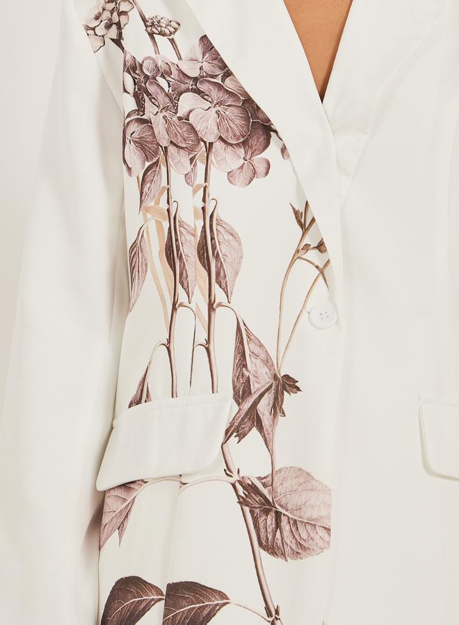 Styli Styli Regular Length Regular Fit Floral Print Blazer  - Image 3
