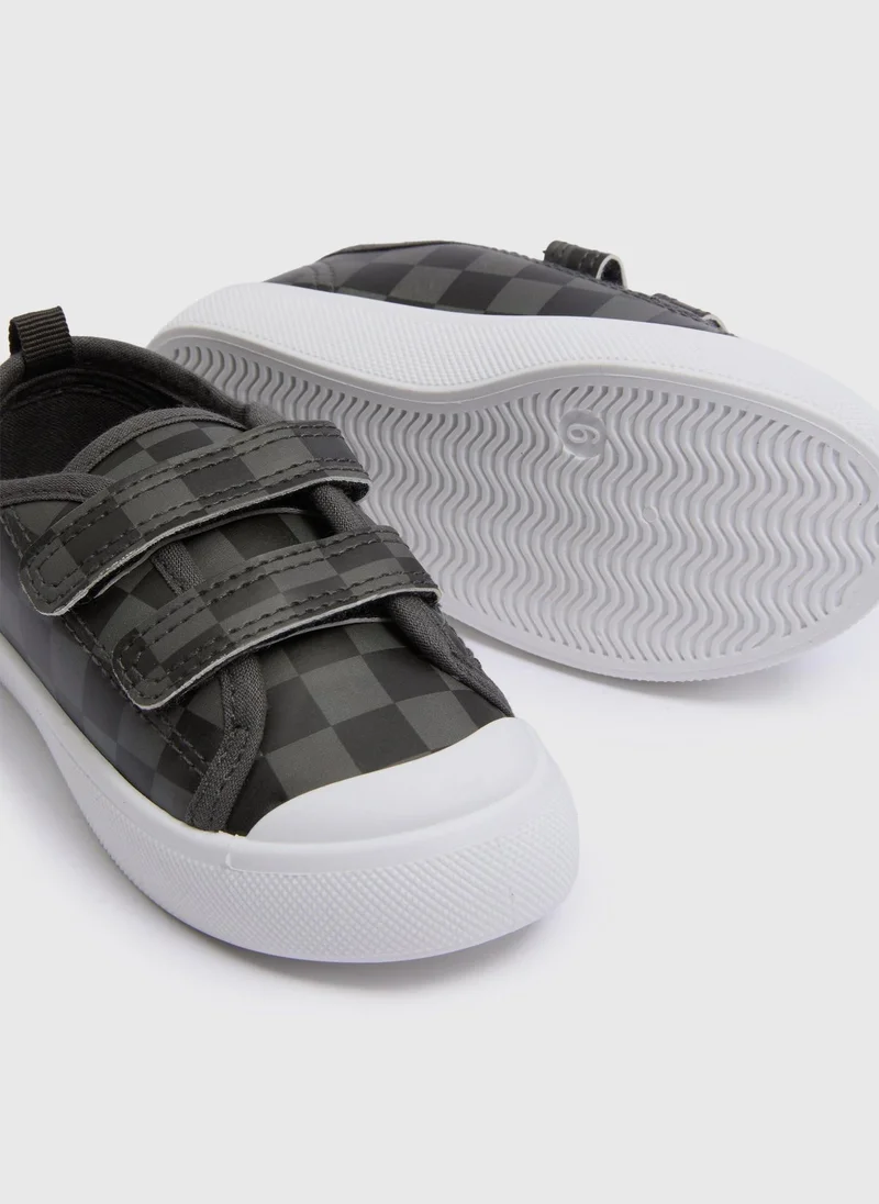 ماتلان Boys Grey Checkerboard Double Strap Canvas Shoes