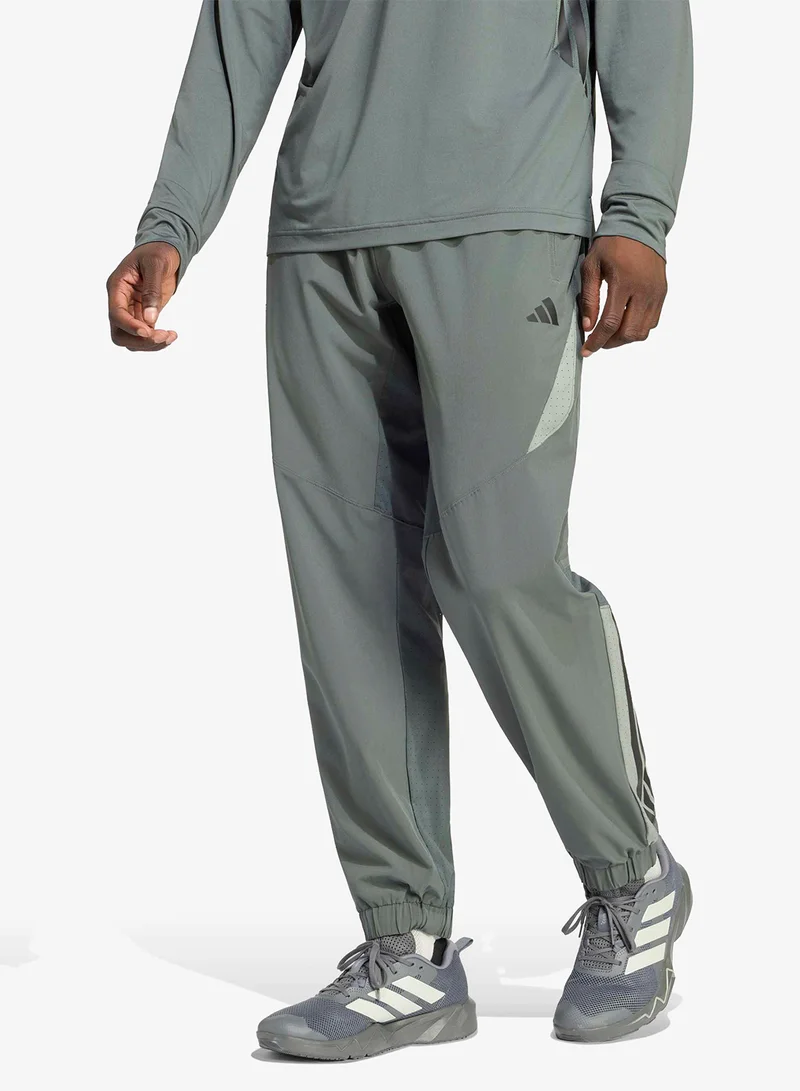 Tech Essential Workout Sweatpants
