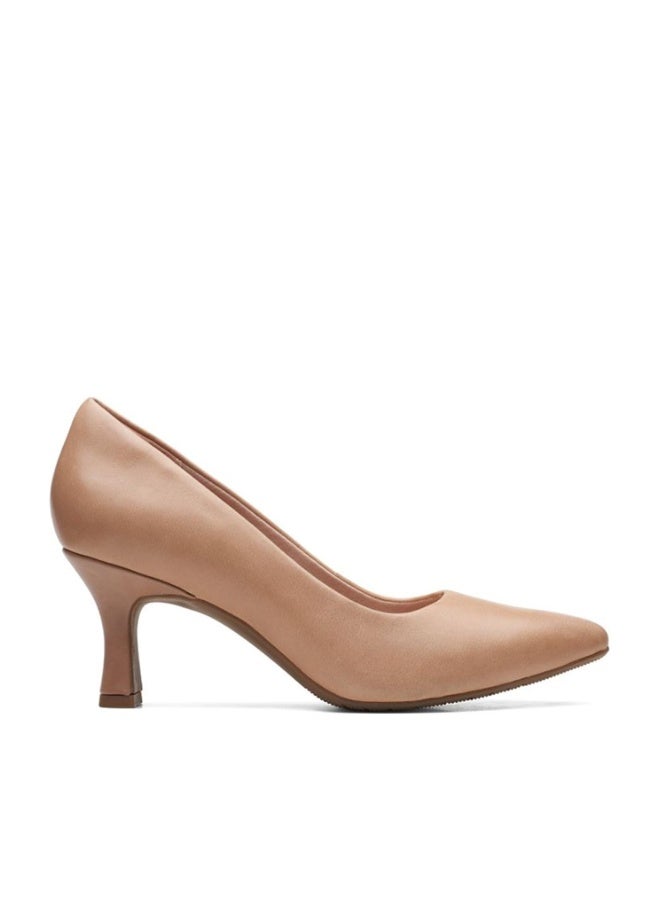 Clarks Collection Women's Kataleyna Gem Pump, Warm Beige Leather, 11 Medium US - Image 1