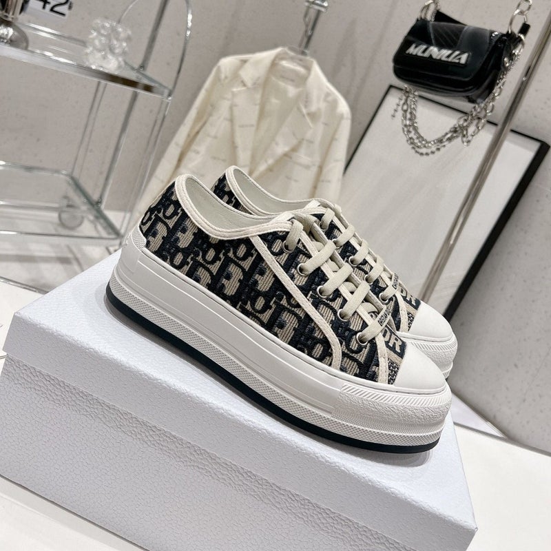 2024 Summer Men'S Shoes Breathable Thick-Soled Canvas Women'S Shoes Increased All-Match Embroidered Cloth Shoes Classic Letter Sports Board Shoes - Image 3