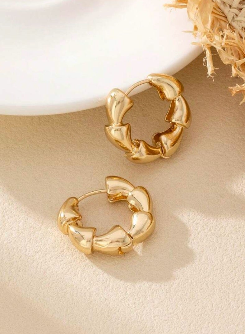 إيكوال حلق اذن نسائي من الاستانلس ستيل دائري أنيق وعالي الجودة باللون الذهبي - Image 3