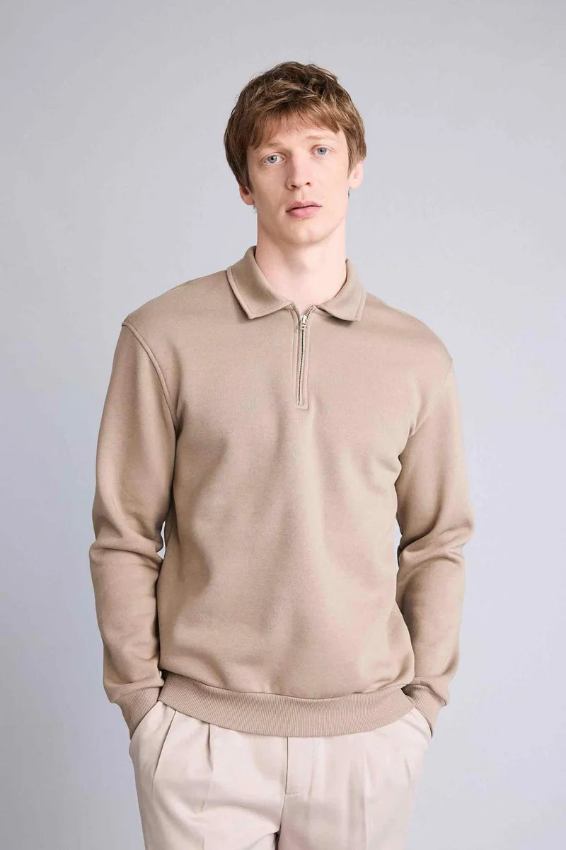 ديفاكتو Thick Fabric Sweatshirt