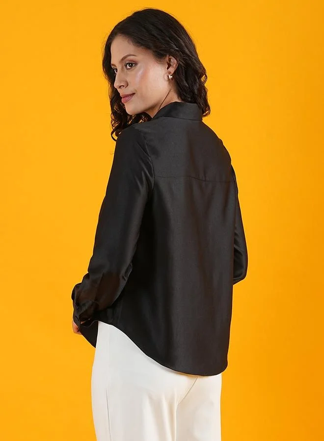 جلو باص قميص جلوبس بياقة ممتدة وأزرار وحافة منحنية