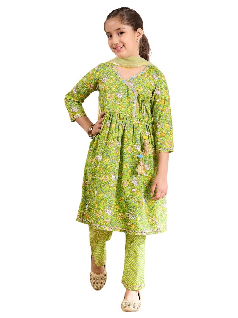 Pspeaches Girls Cotton 3/4th Sleeves V-Neck Floral Print Kurta And Pant With Dupatta 3 Piece Set|Ethnic Wear For Kids Girls|Traditional & Festive Outfit 12-14 Year Parrot Green - Image 1
