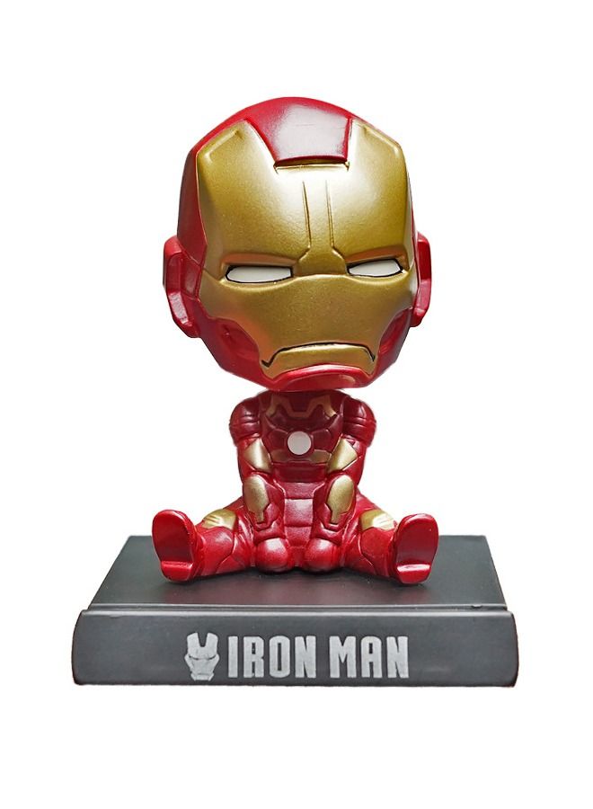 آيرون مان الرجل الحديدي Bobblehead مع قاعدة، تماثيل بوليريسين ممتازة، زخرفة سيارة كرتونية إبداعية للبطل مع حامل هاتف محمول 9*12 سم - Image 1