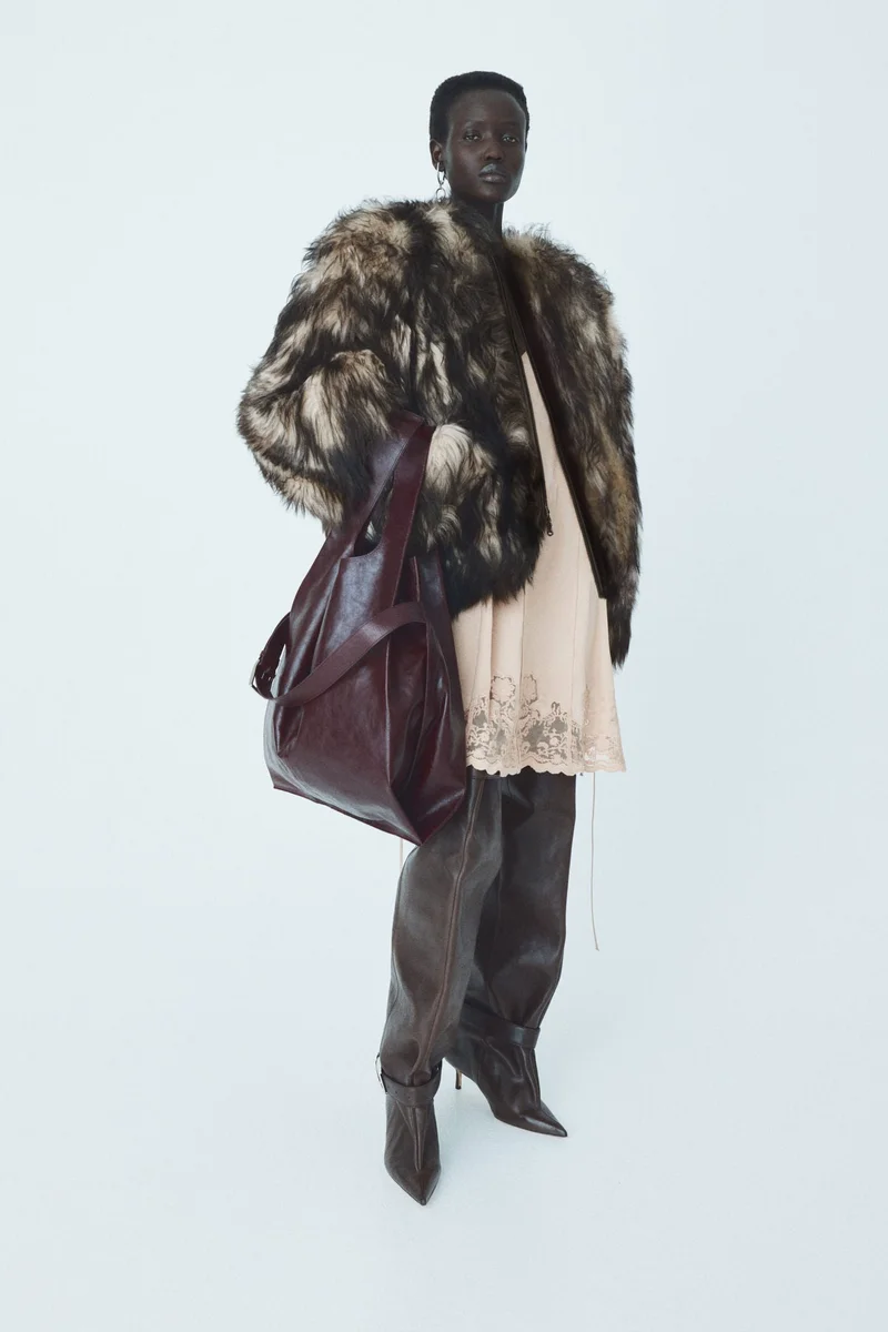 اتش اند ام فستان ساتان مزين بالدانتيل