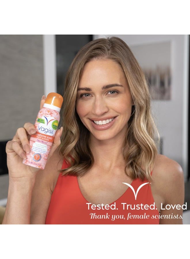 Vagisil بخاخ مزيل العرق الجاف النسائي من سينسيتيف سينتس، مختبر من قبل أطباء النساء، خالي من البارابين، زهرة الخوخ، 2.6 أونصة (عبوة من 1) - Image 5