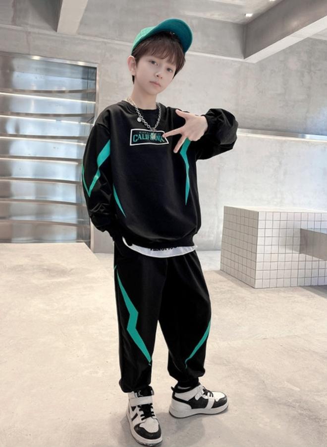 تايك تو مجموعة من سويت شيرت مطبع مع جوغر - Image 4