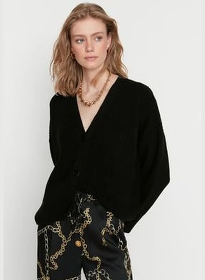 trendyol Black Wide Fit V-Neck Knitwear Cardigan TWOAW20HI0215