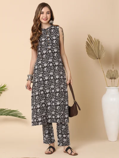 globus Women Floral Printed Kantha Work Kurta With Trouser