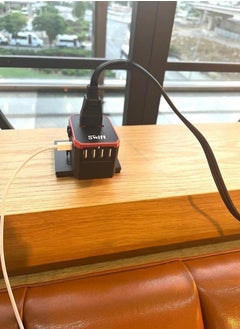 Swift محول السفر العالمي 5.6A محول الطاقة الدولي للشحن السريع 4 منافذ USB مع الحقيبة الحمراء  - Image 3