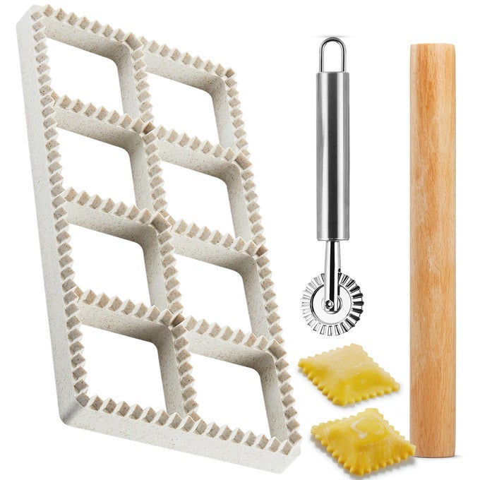 RAVIOLI MAKER PRESS RAVIOLI PRESS MOLD SET SQUARES RAVIOLI STAMP MAKER CUTTER WITH WOOD ROLLING PIN AND RAVIOLI WHEEL RAVIOLI STAMP PASTA MAKING TOOLS MAKES 8 RAVIOLI 185