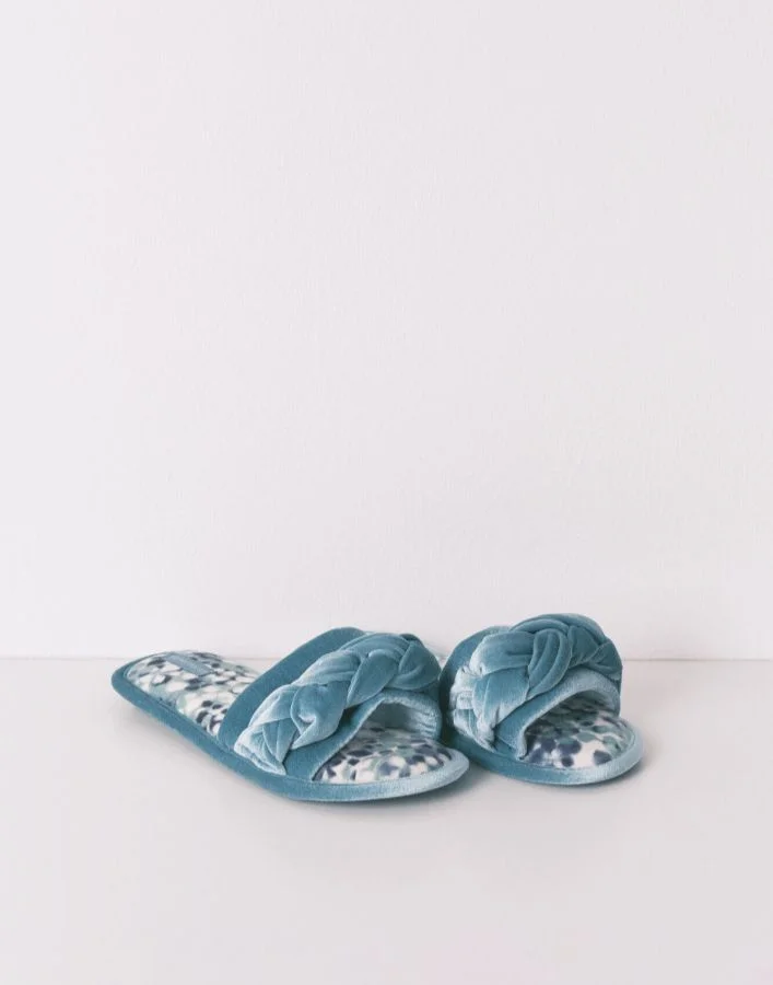 women'secret Green Velvet Open House Slippers