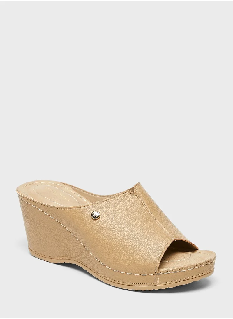 شو اكسبرس One Strap Wedge Sandals