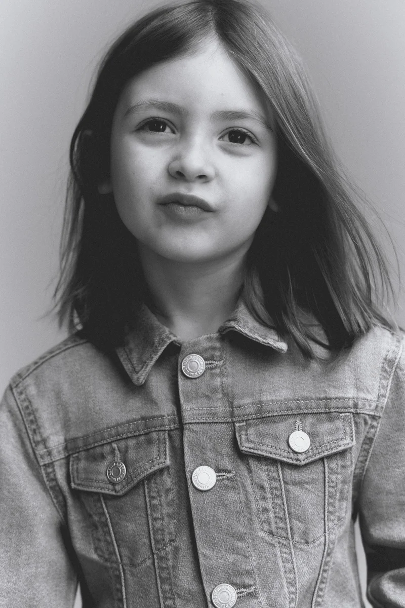 اتش اند ام جاكيت من الدنيم بتصميم واسع