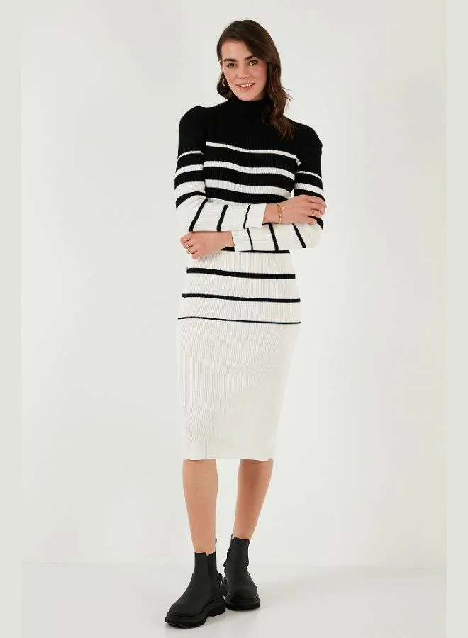 ليلا فستان ميدي ليلا نسائي بياقة مدورة مخطط من مزيج الصوف