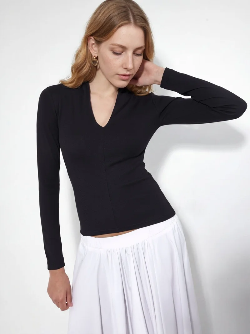 Busem BUSEM Slim Fit V-Neck Long Sleeve Blouse