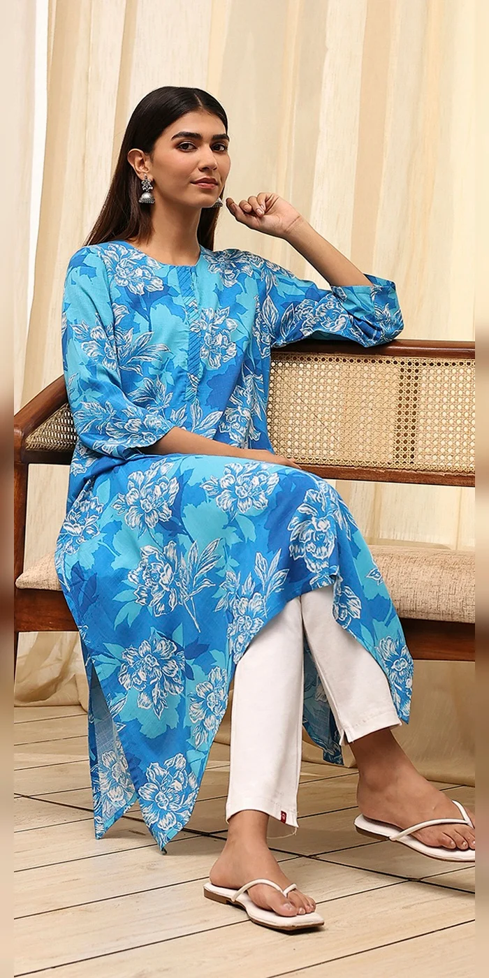 Women Blue Floral Printed Asymmetric Kurta