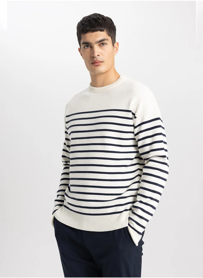 ديفاكتو Relax Fit Striped Crew Neck Sweater