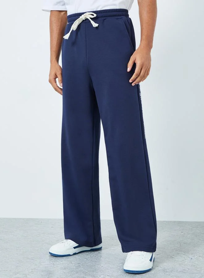 Men Navy Minimal Print Relaxed Fit Joggers