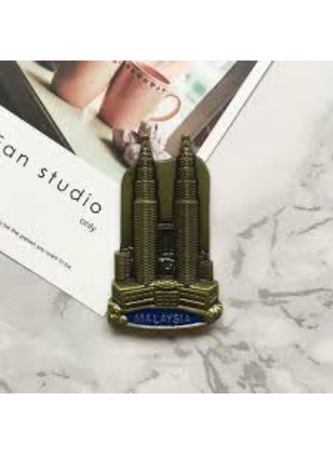 My Souq - 3D Vintage Metal Petronas Twin Towers Malaysia Miniature Model, Decorative Tabletop Ornament for Home and Office - Bronze - Image 2