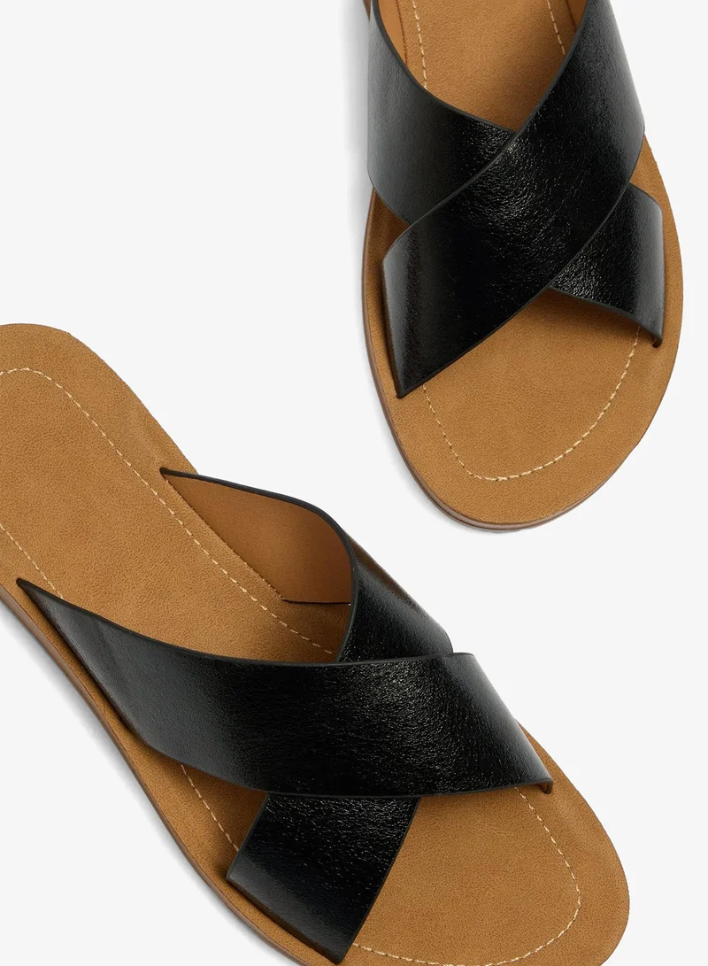 ماتلان Soleflex Black Cross Strap Sandals