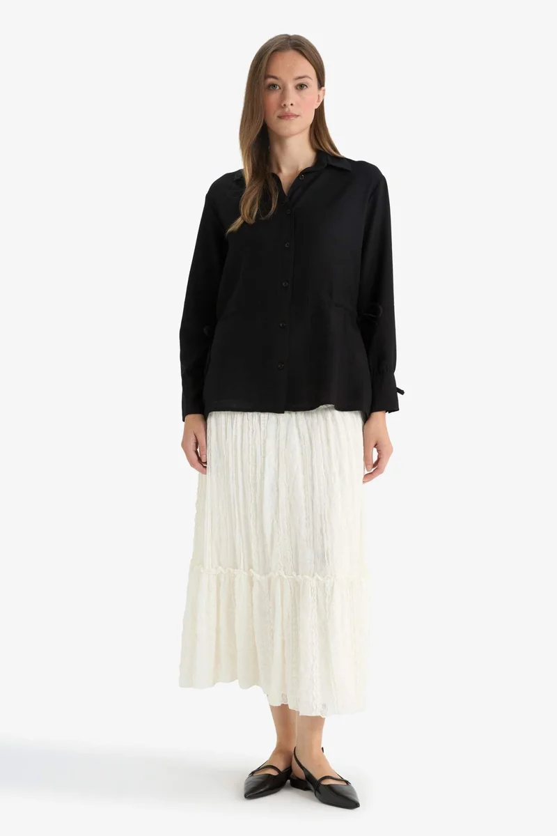 ديفاكتو A Cut Lace Knitted Skirt