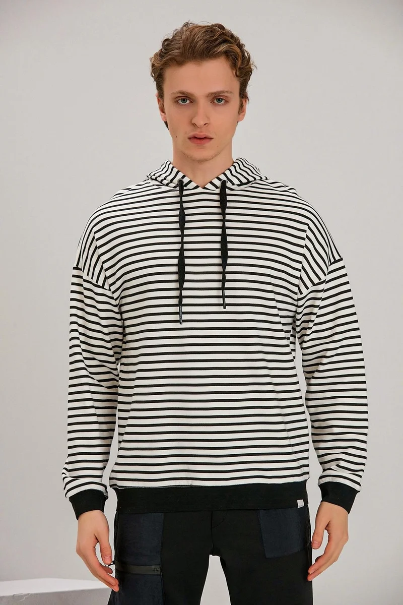 الكسندر جاردي Striped Sweatshirt (B22-37300)