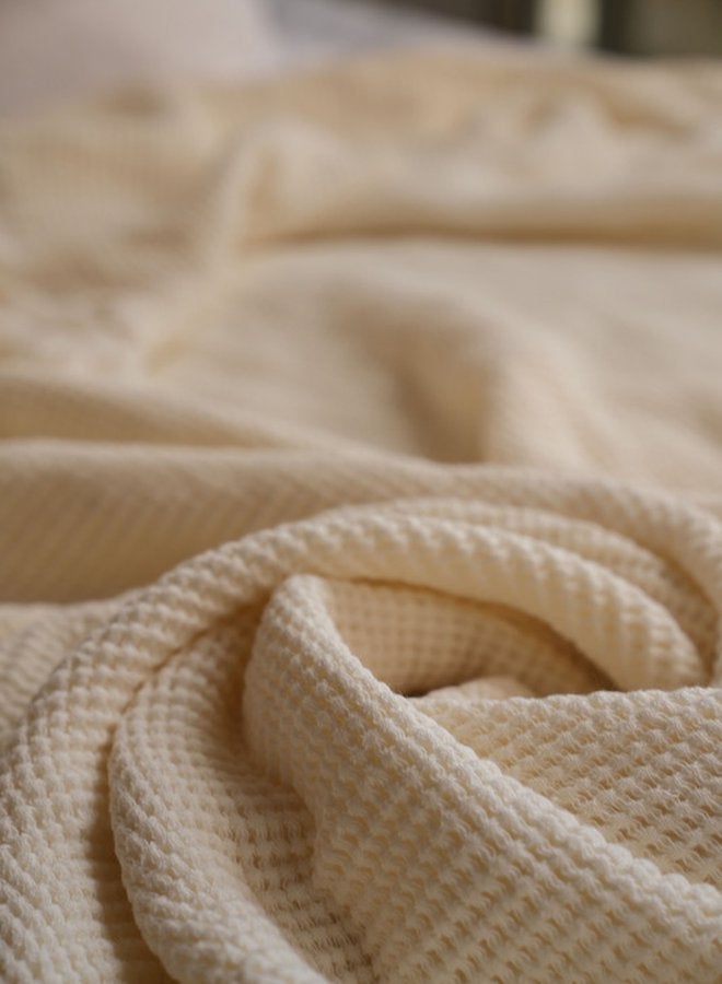 Weavia 100% Egyptian Cotton Coverlet - Premium Lightweight Quilted Bedspread (200x220 cm) - Image 2