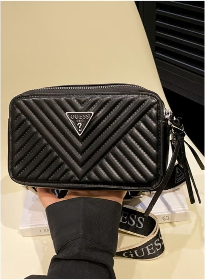 GUESS Women Crossbody Bag,Bag for Women,Shoulder Bag 20*13*7.5cm  - Image 5