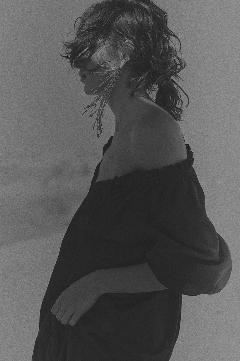 اتش اند ام فستان بتفاصيل رباط