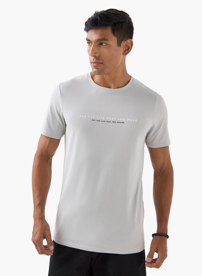 ايكونيك تيشيرت بطباعة حروف أيقونية - Image 1