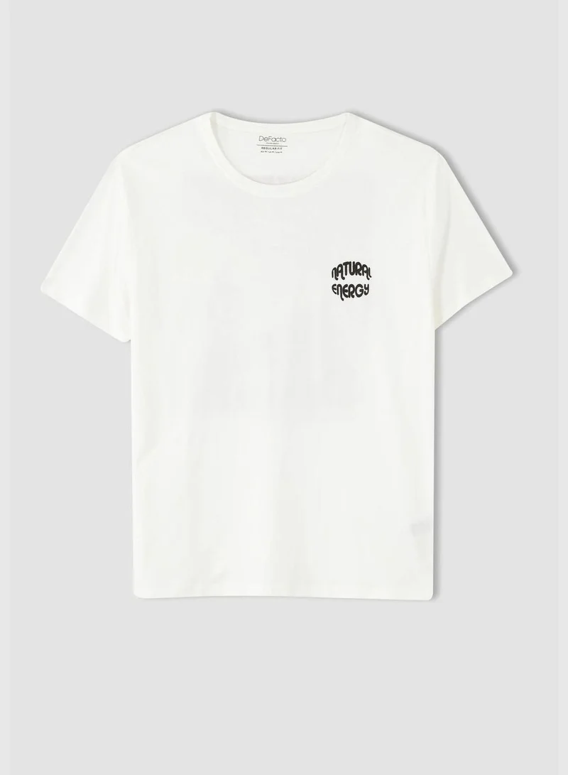 ديفاكتو تيشيرت بأكمام قصيرة وفتحة رقبة مستديرة وقصة عادية للرجال